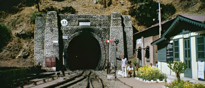 photo spot to pin-Toy Train Tracks (near Barog tunnel)