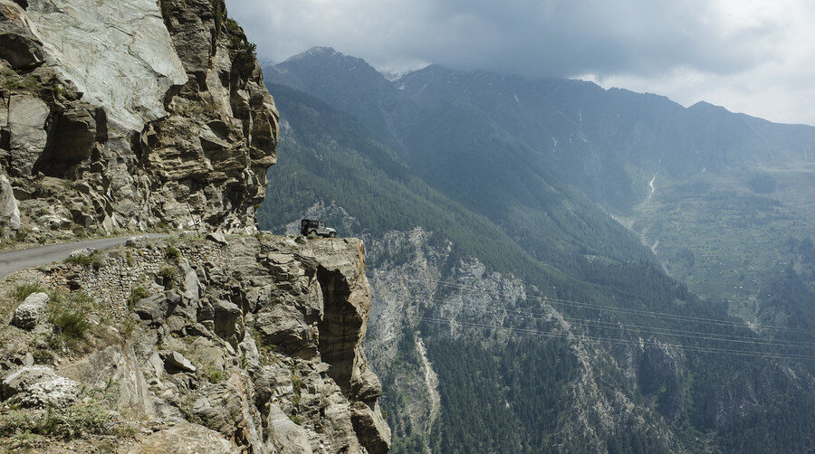 🏔️ Kalpa & Roghi Cliff (Suicide Point)