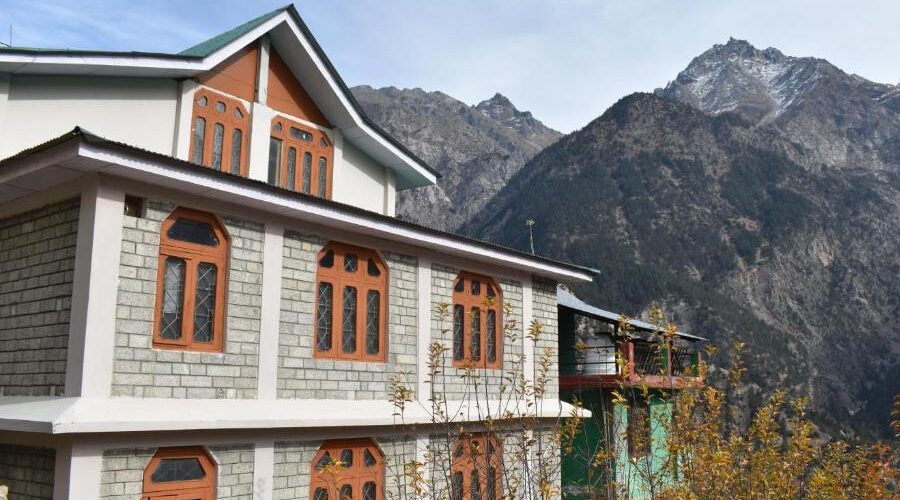 🏡 Boutique Hotels & Homestays