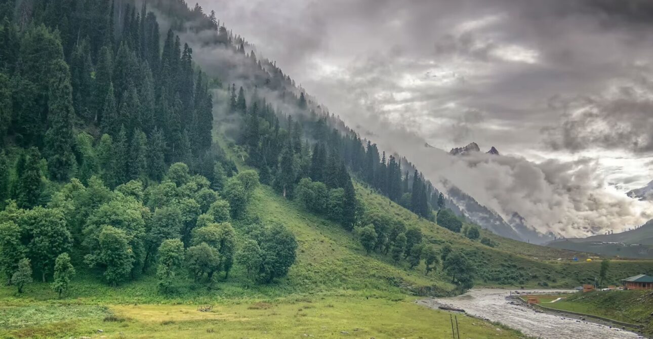 Monsoon Magic: 5 Destinations Under ₹5K Perfect for Rainy Season