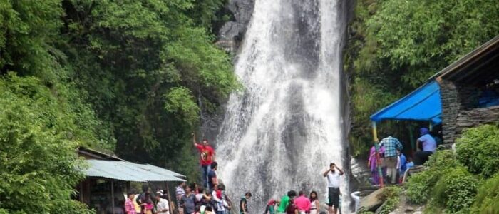 Photo Spots to Pin-Bhagsu Waterfall mid-hike