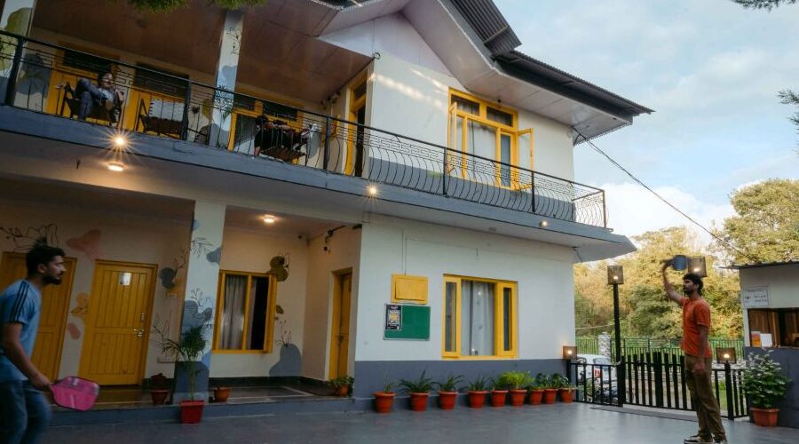 Mid-Range Accommodations