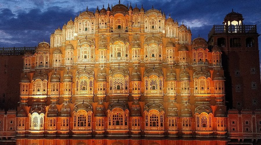 Hawa Mahal (Palace of Winds)