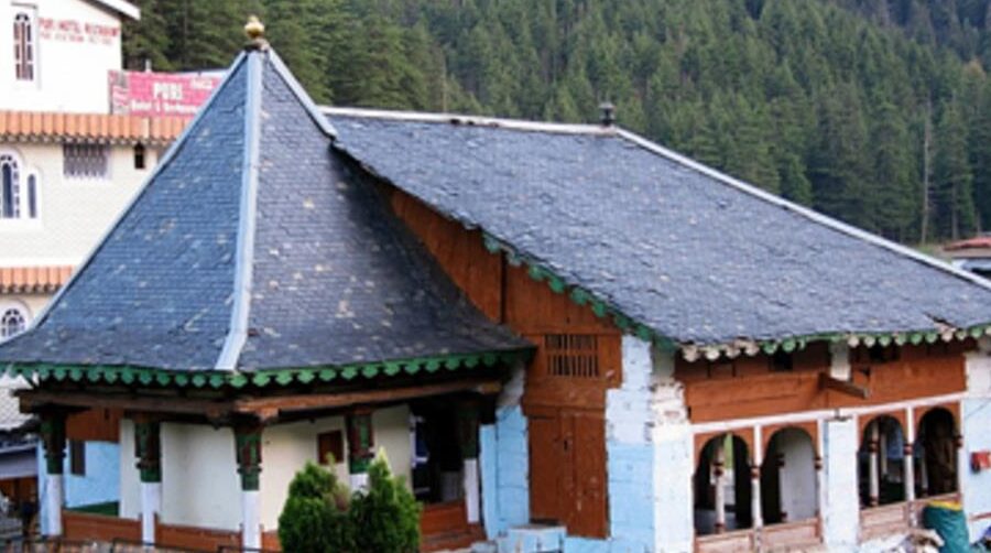 🛕 Khajjiar Temple (Khajji Nag Temple)