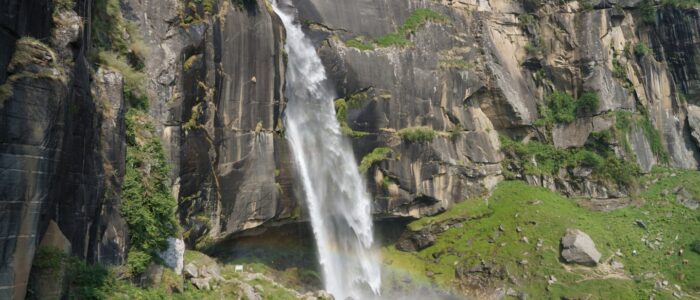 photo spot to pin-Jogini Falls (drone-friendly)