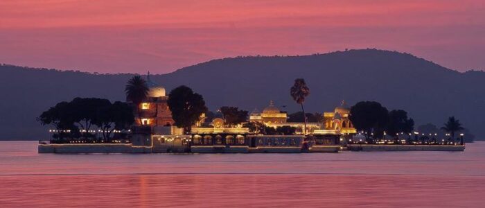Jagmandir-and-Lake-Palace-Ambrai-Ghat-Udaipur