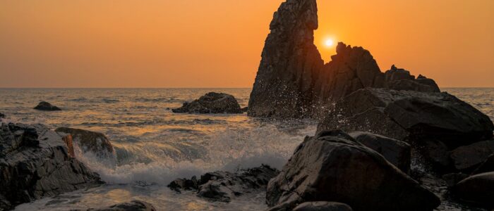 Natural-rock-arch-at-the-end-of-Arambol-beach-goa