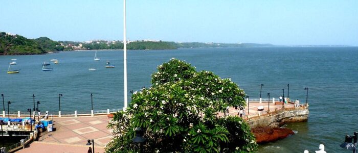 dona-paula-beach-Jetty-viewpoint-with-love-legend-goa