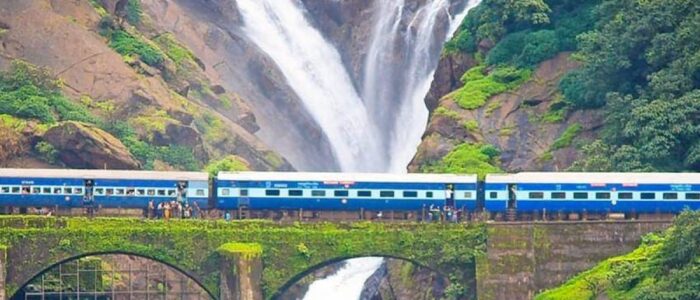 dudhsagar-falls-backdrop-goa